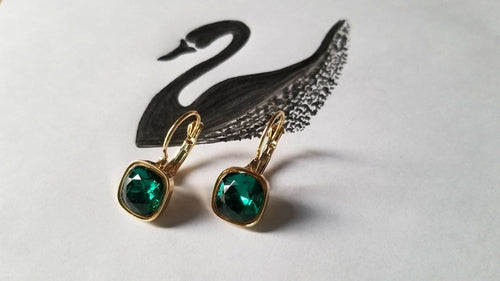 Pendientes de Lujo con Cristal Swarovski® Cuadrado Verde Esmeralda – Elegancia Vintage en Baño de Oro
