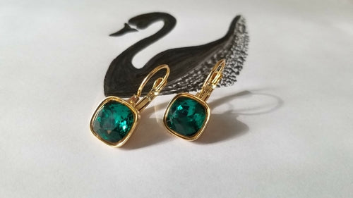 Pendientes de Lujo con Cristal Swarovski® Cuadrado Verde Esmeralda – Elegancia Vintage en Baño de Oro