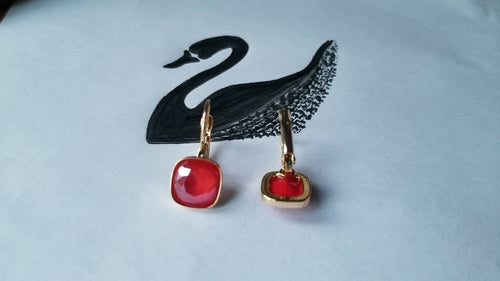 Pendientes de Lujo con Cristal Swarovski® Cuadrado Verde Esmeralda – Elegancia Vintage en Baño de Oro